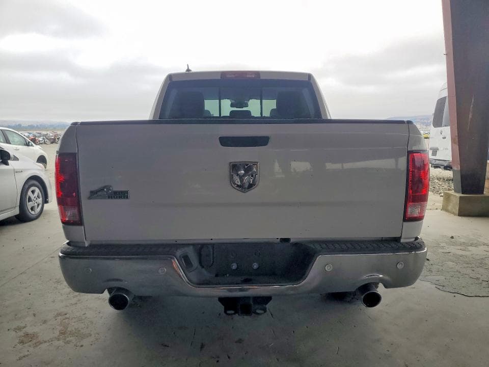 2019 RAM 1500 CLASSIC SLT 6