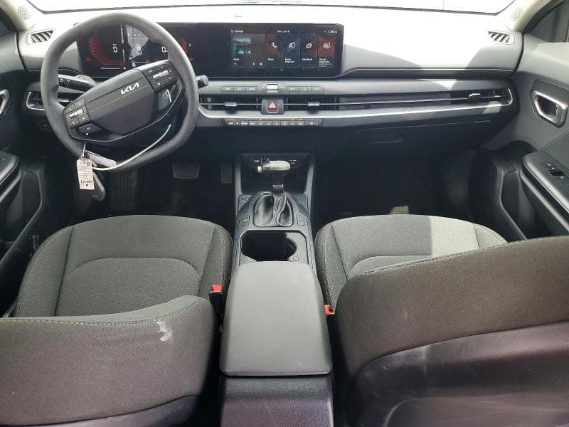 2025 KIA K4 LXS 8