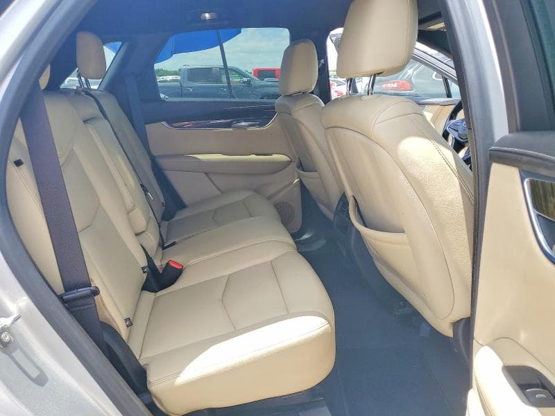 2019 CADILLAC XT5 11