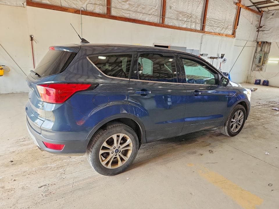 2019 FORD ESCAPE SE 3