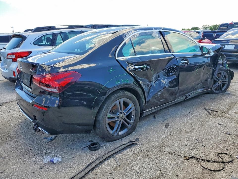 2020 MERCEDES-BENZ A 220 4MATIC 3