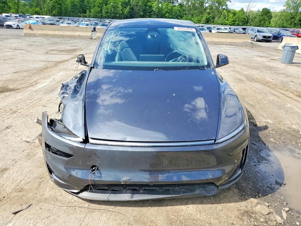 2026 TESLA MODEL Y 5