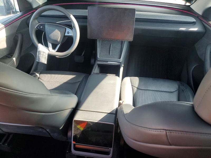 2026 TESLA MODEL Y 8