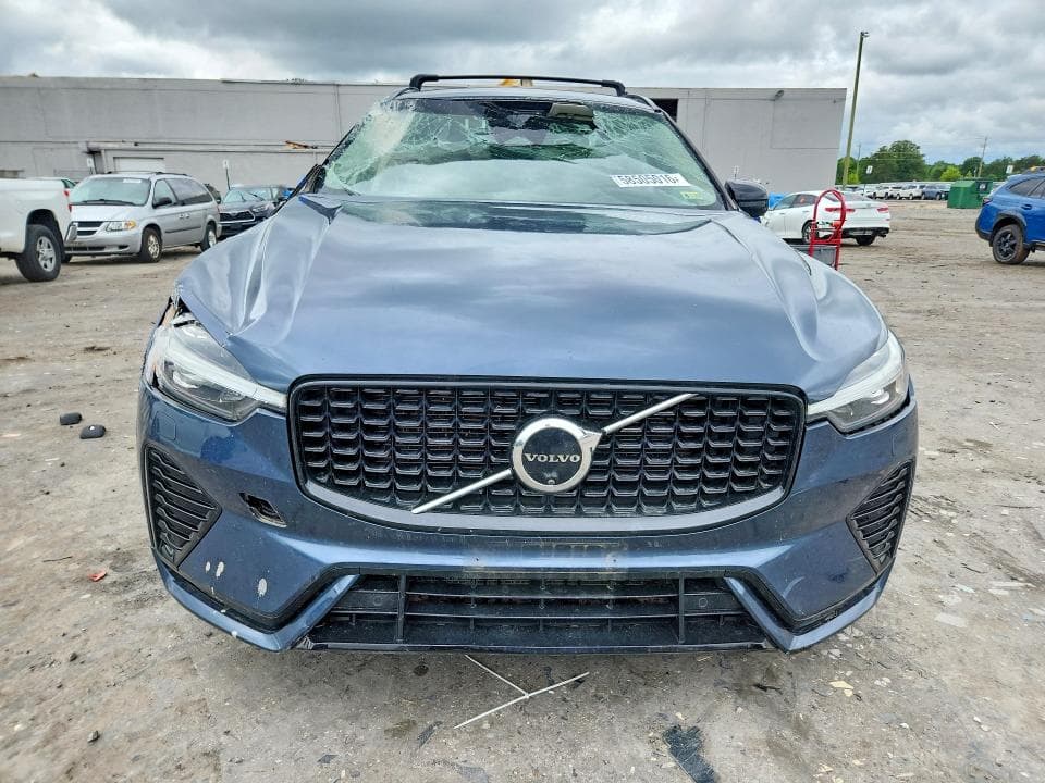 2024 VOLVO XC60 PLUS 5