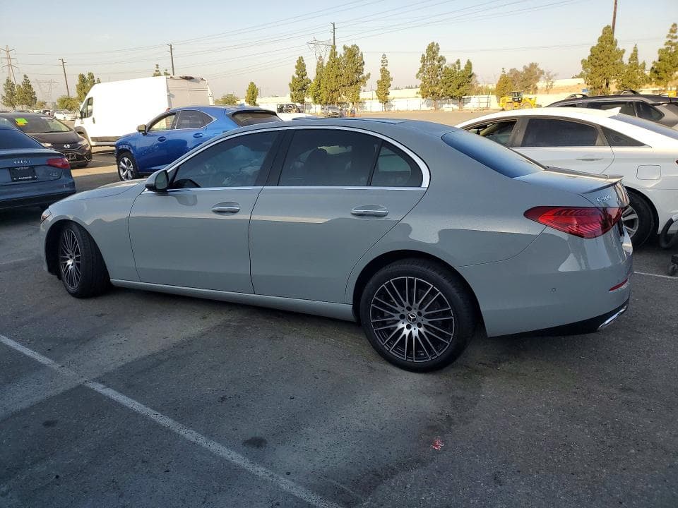 2025 MERCEDES-BENZ C 300 2