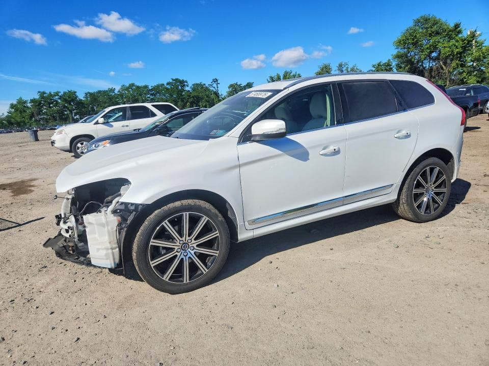 2017 VOLVO XC60