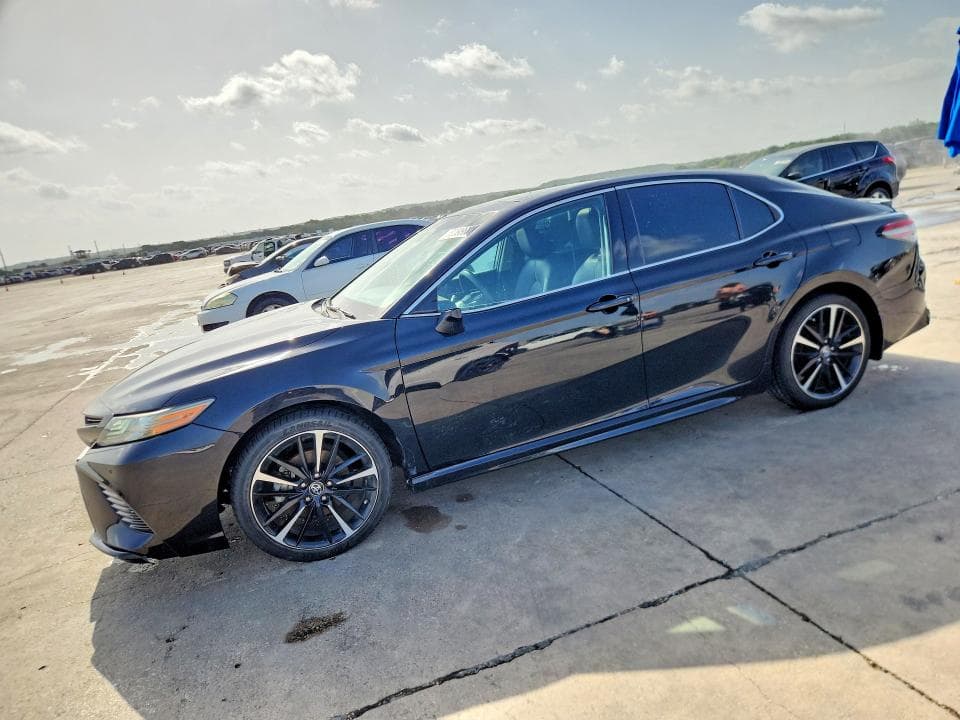 2018 TOYOTA CAMRY XSE