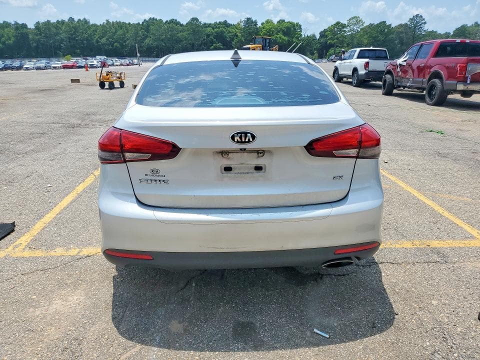 2017 KIA FORTE EX 6