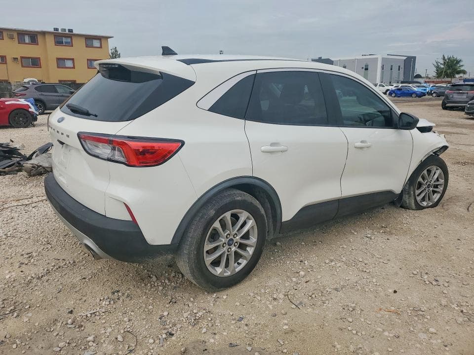 2022 FORD ESCAPE SE 3