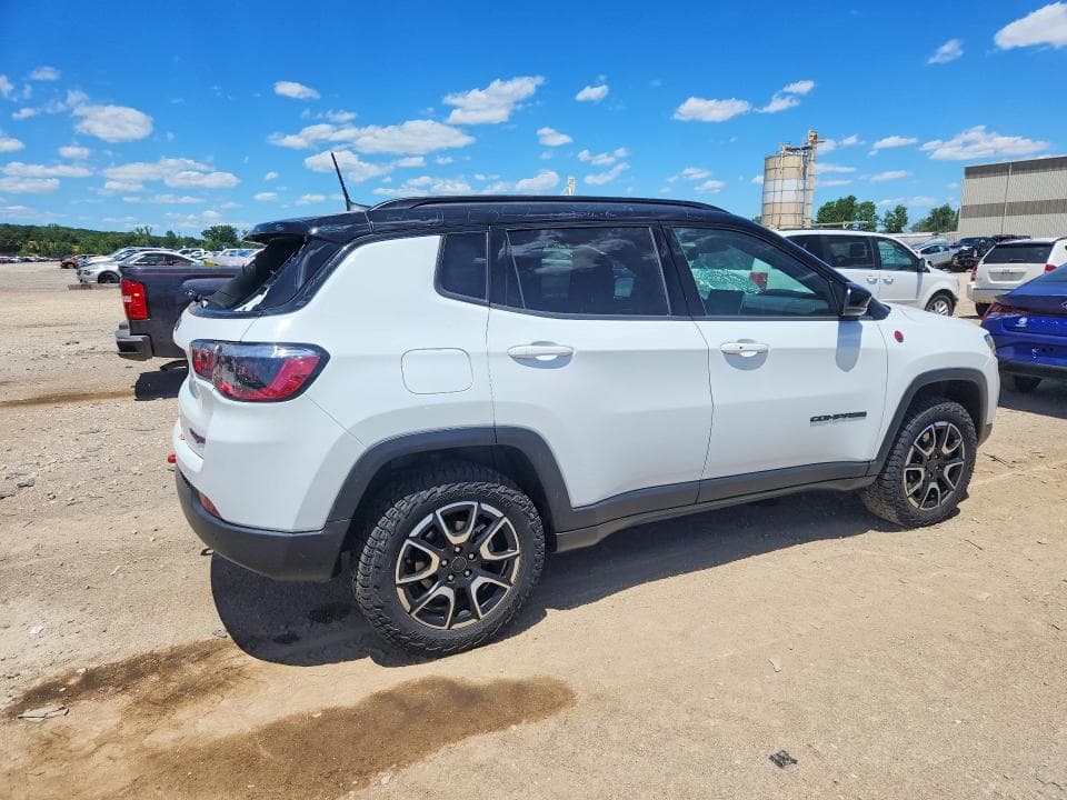 2025 JEEP COMPASS TRAILHAWK 3