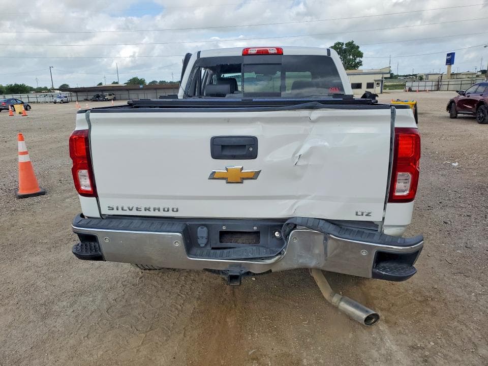 2018 CHEVROLET SILVERADO C1500 LTZ 6