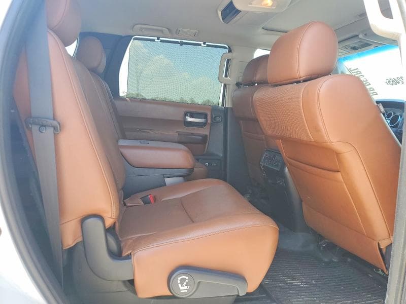 2017 TOYOTA SEQUOIA PLATINUM 11