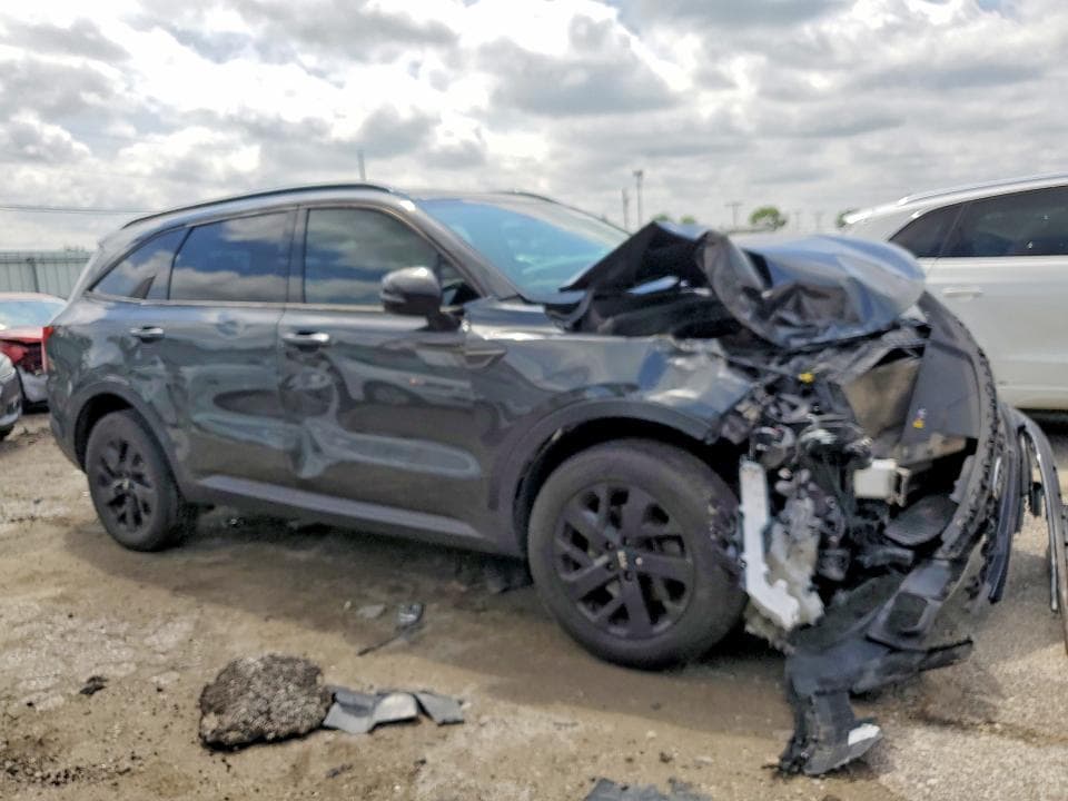 2021 KIA SORENTO S 4