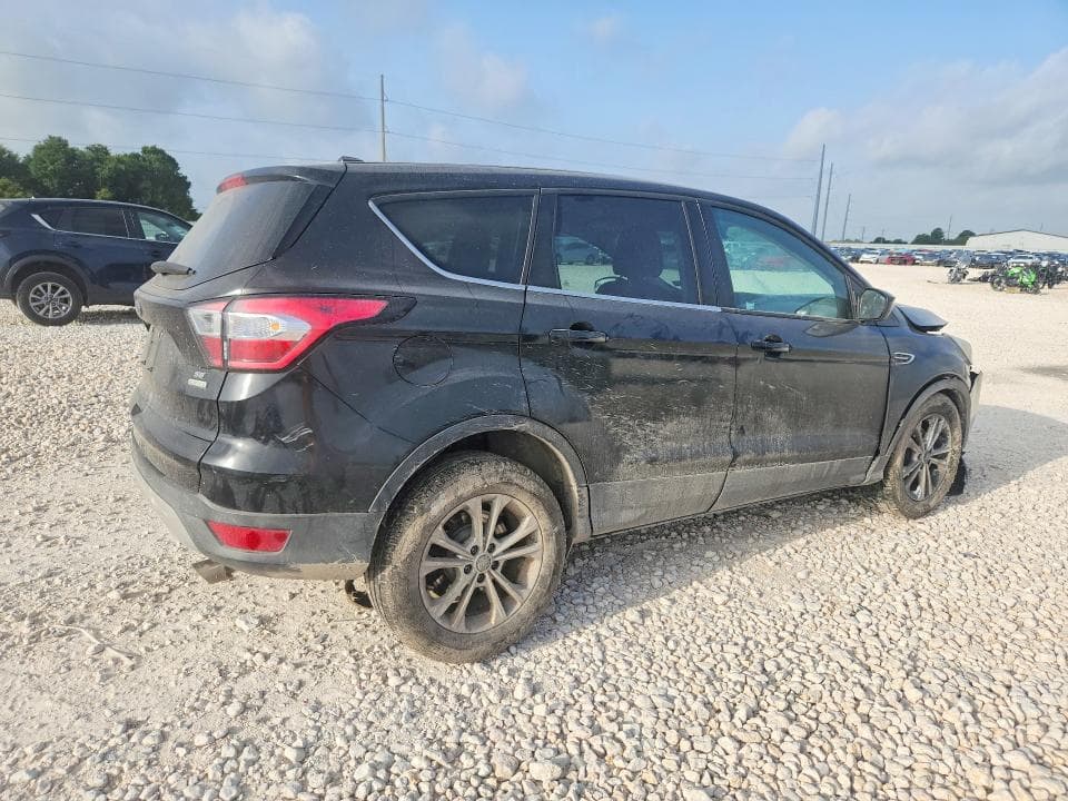 2017 FORD ESCAPE SE 3