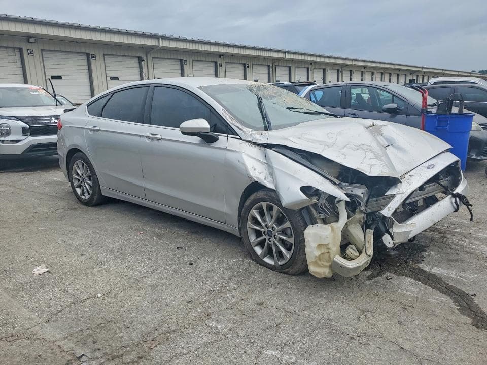 2017 FORD FUSION SE 4