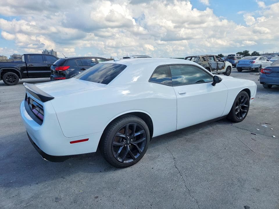 2021 DODGE CHALLENGER SXT 3