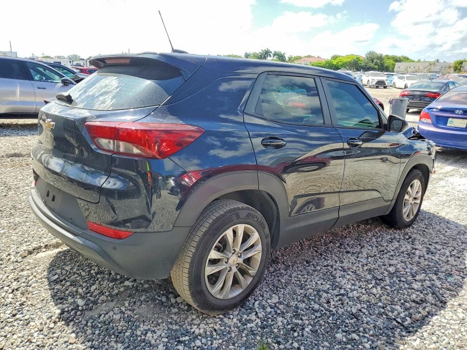 2021 CHEVROLET TRAILBLAZER LS 3