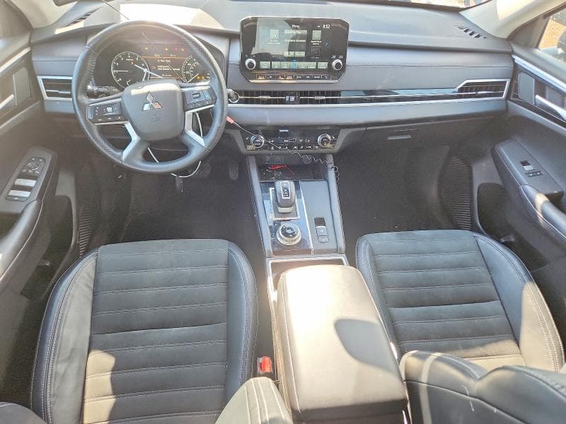 2023 MITSUBISHI OUTLANDER SE 8