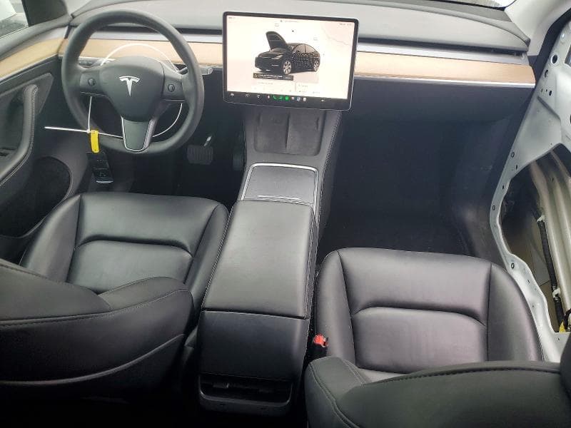 2023 TESLA MODEL Y 8