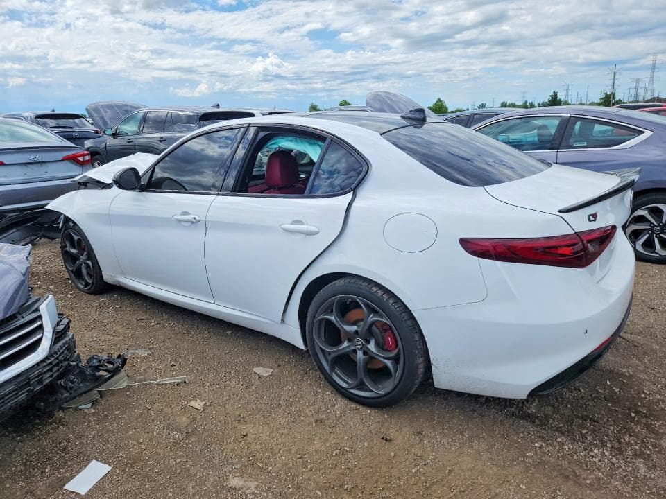 2021 ALFA ROMEO GIULIA TI 2