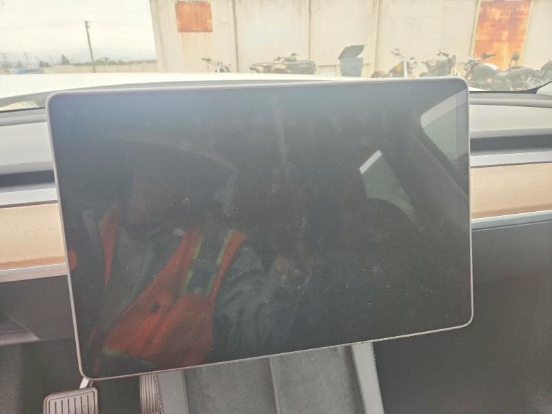 2024 TESLA MODEL Y 9