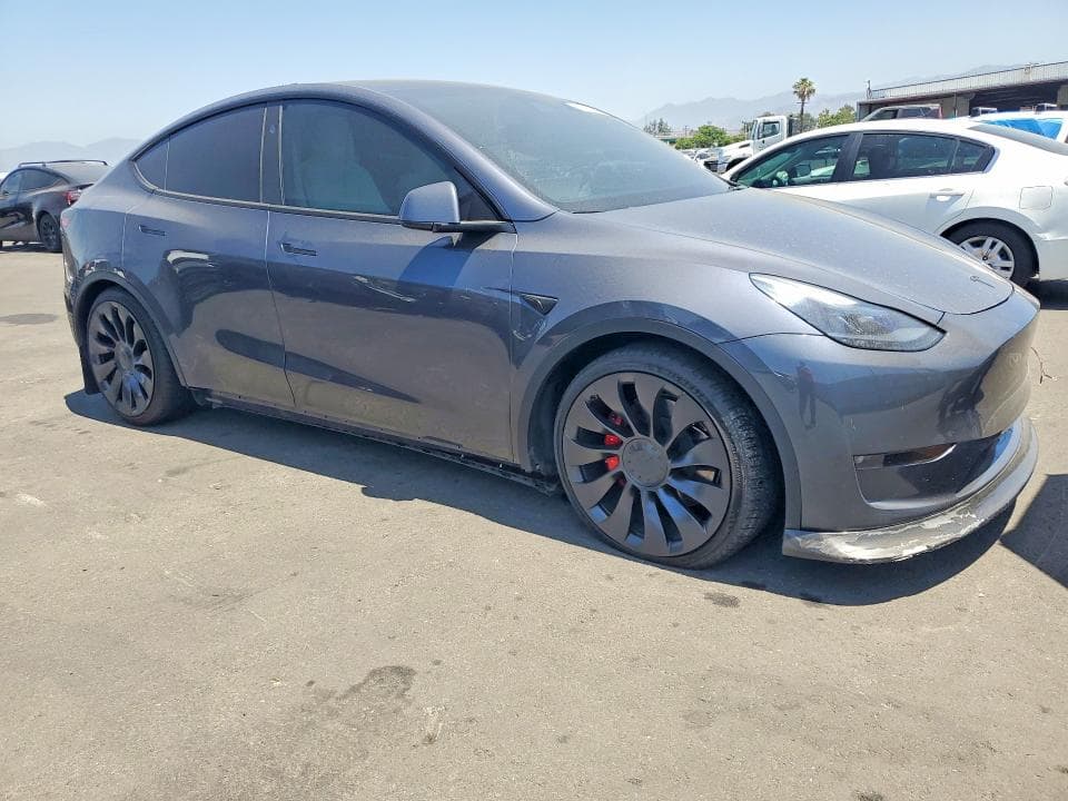 2023 TESLA MODEL Y 4