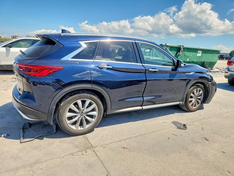 2021 INFINITI QX50 LUXE 3