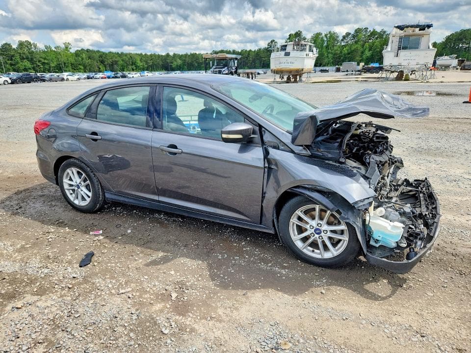 2017 FORD FOCUS SE 4