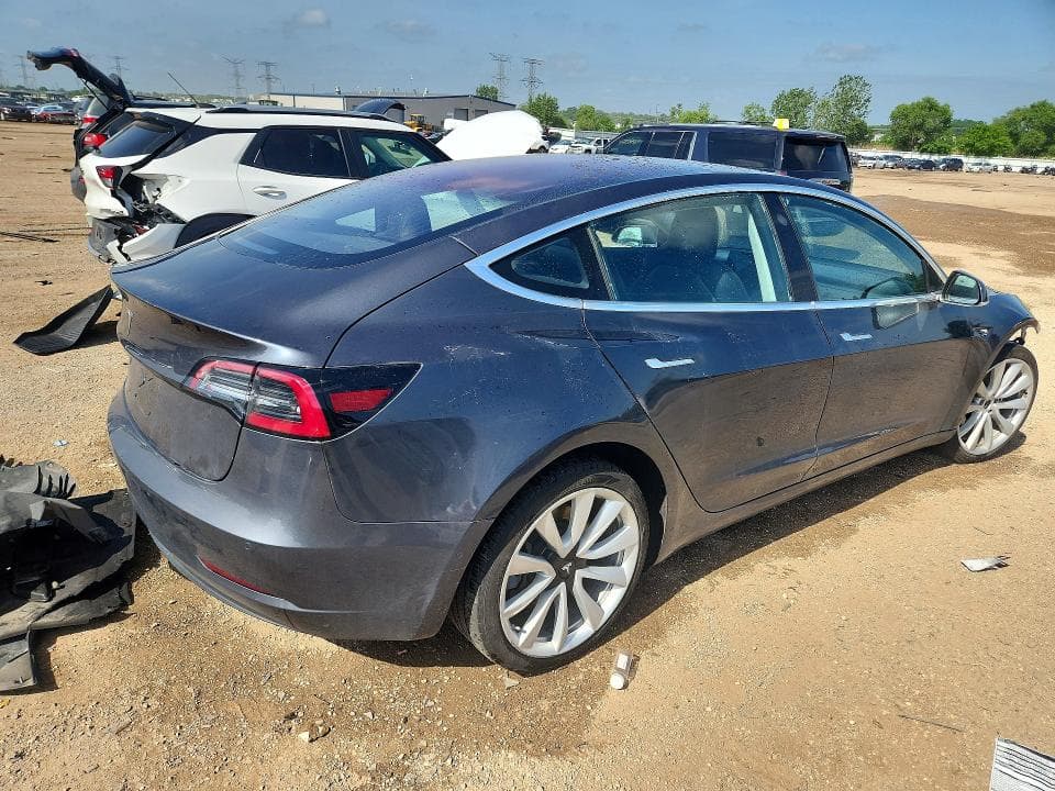 2018 TESLA MODEL 3 3
