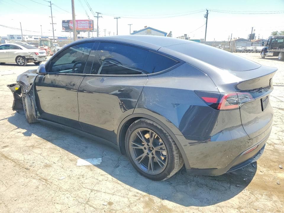 2025 TESLA MODEL Y 2