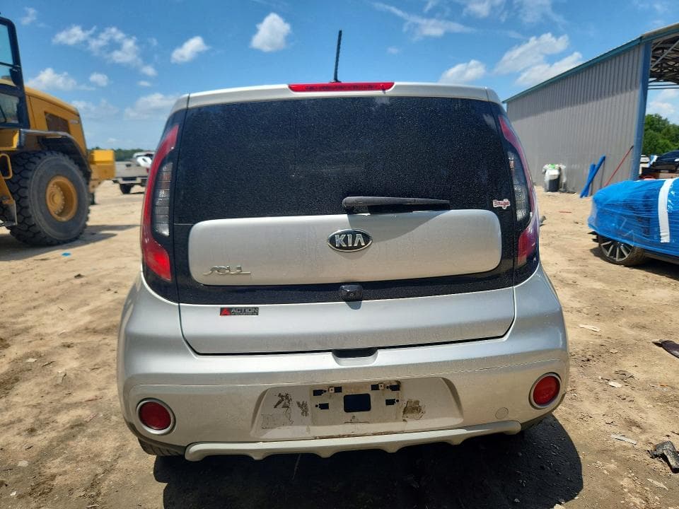 2019 KIA SOUL + 6