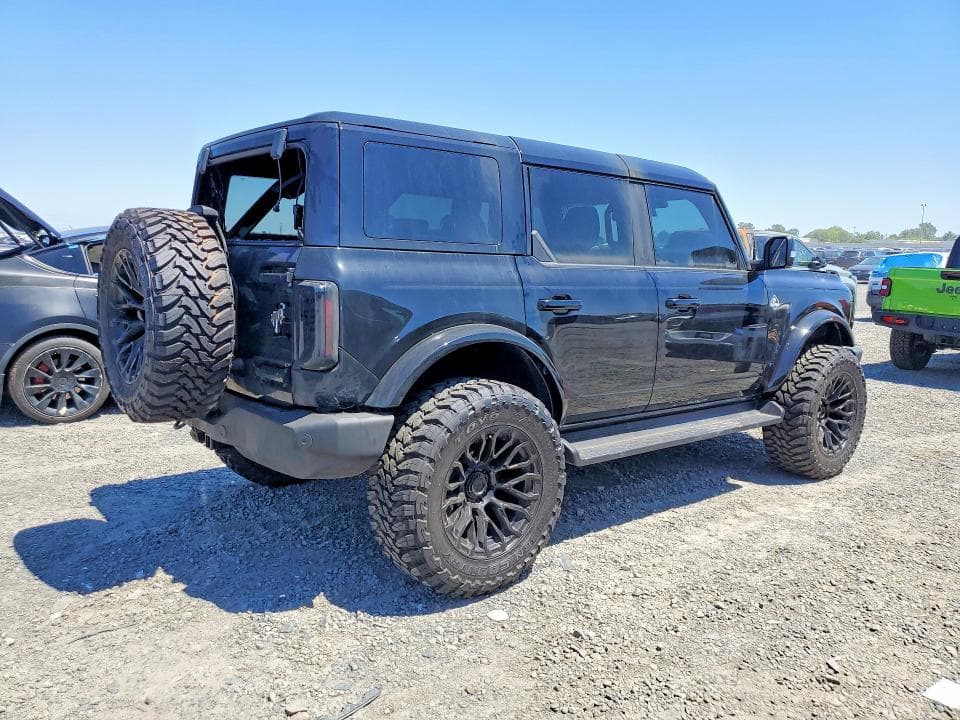 2025 FORD BRONCO OUTER BANKS 3
