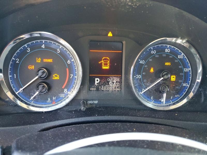 2017 TOYOTA COROLLA LE 9