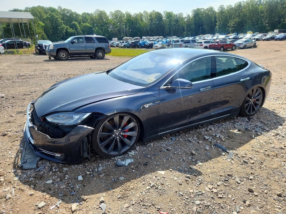 2015 TESLA MODEL S 85D