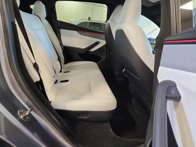 2026 TESLA MODEL Y 10