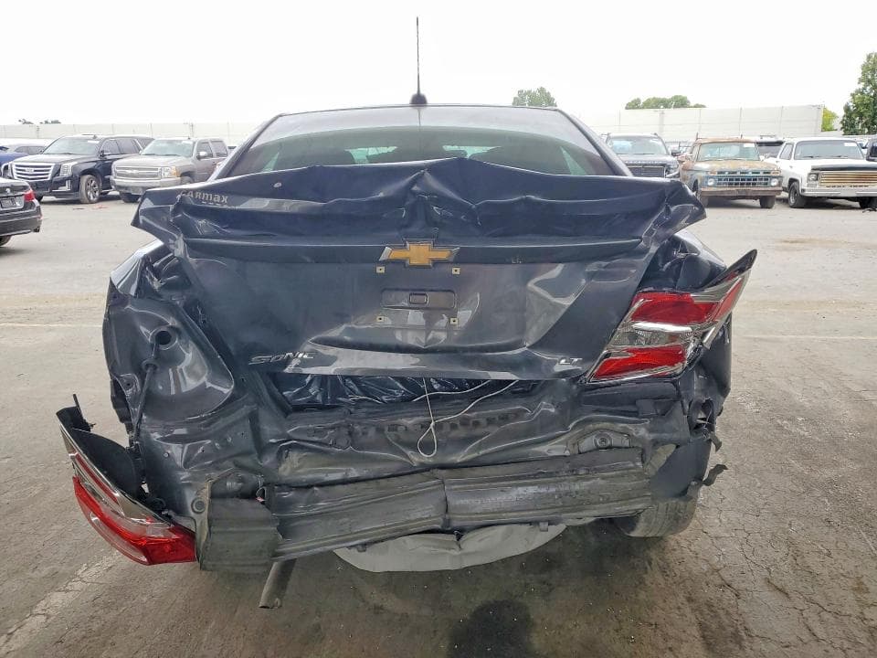 2018 CHEVROLET SONIC LT 6