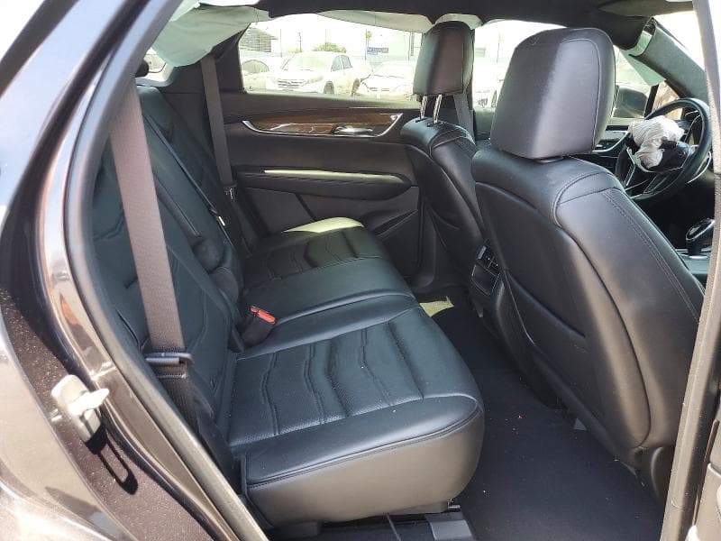 2017 CADILLAC XT5 PLATINUM 11