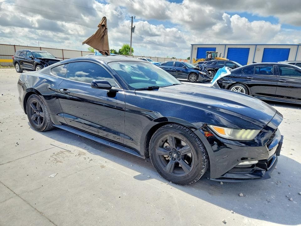 2017 FORD MUSTANG 4