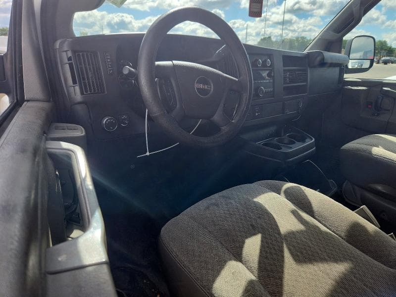 2017 GMC SAVANA G2500 8