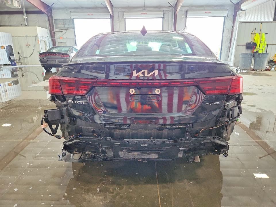 2023 KIA FORTE GT LINE 6