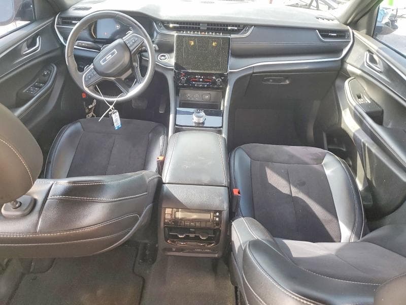 2024 JEEP GRAND CHEROKEE L LAREDO 8