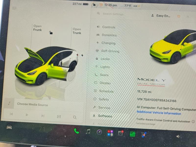 2025 TESLA MODEL Y 9