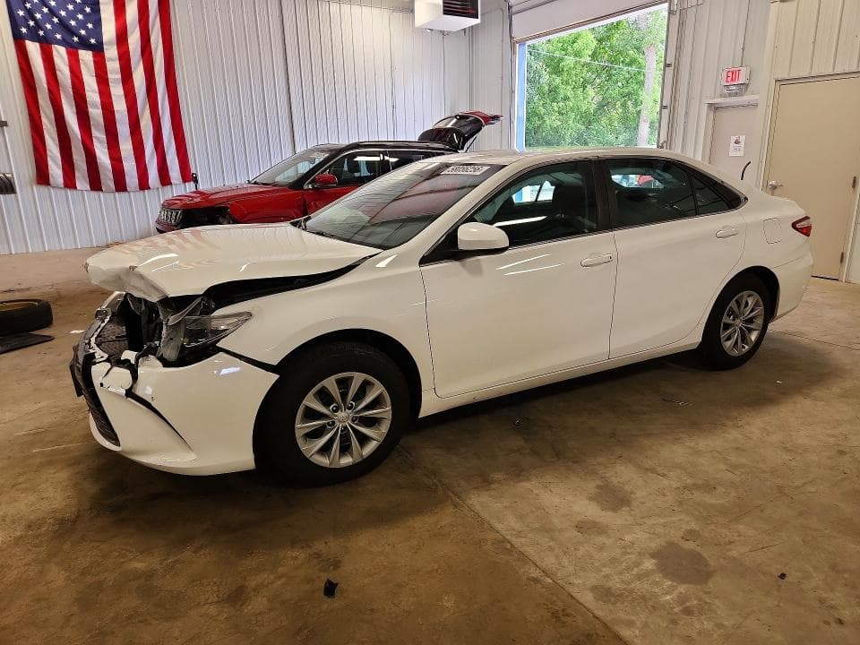 2017 TOYOTA CAMRY LE - 1