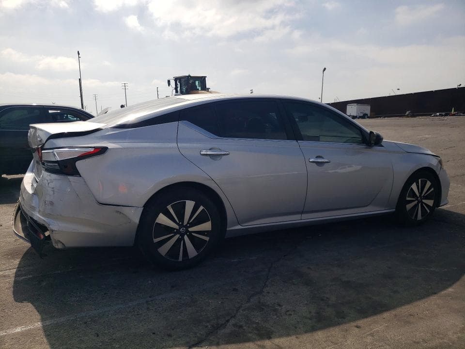 2021 NISSAN ALTIMA SV 3