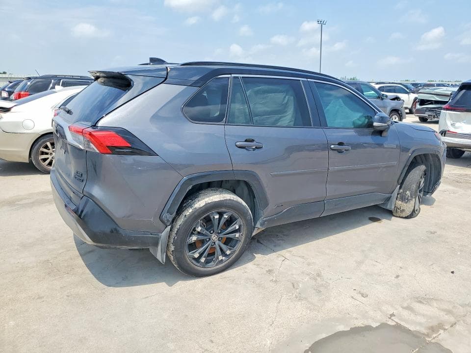 2024 TOYOTA RAV4 XSE 3