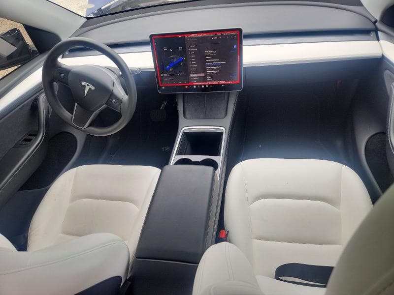 2023 TESLA MODEL Y 8