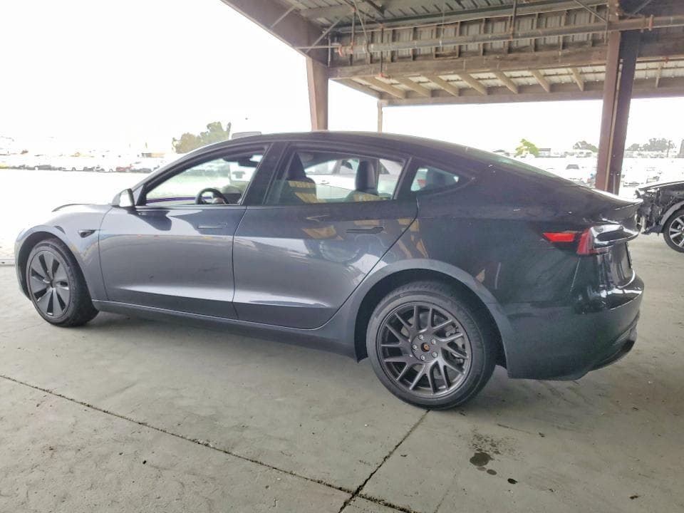 2026 TESLA MODEL 3 2