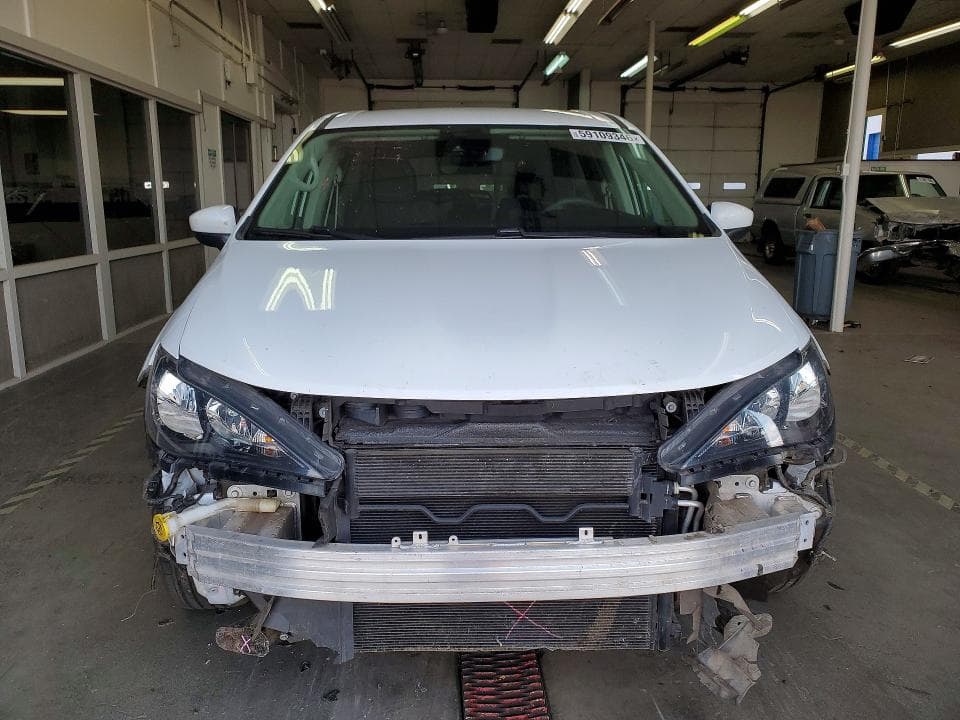 2023 CHRYSLER VOYAGER LX 5