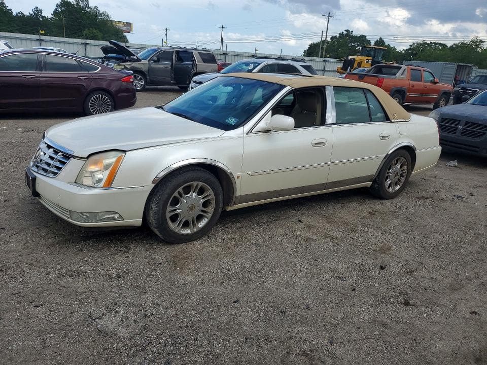 2008 CADILLAC DTS - 1