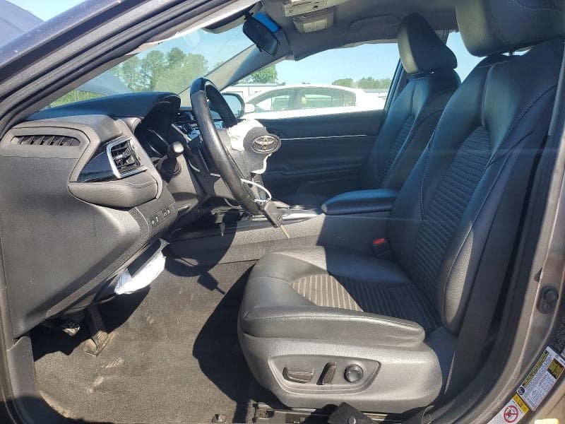 2018 TOYOTA CAMRY SE 7